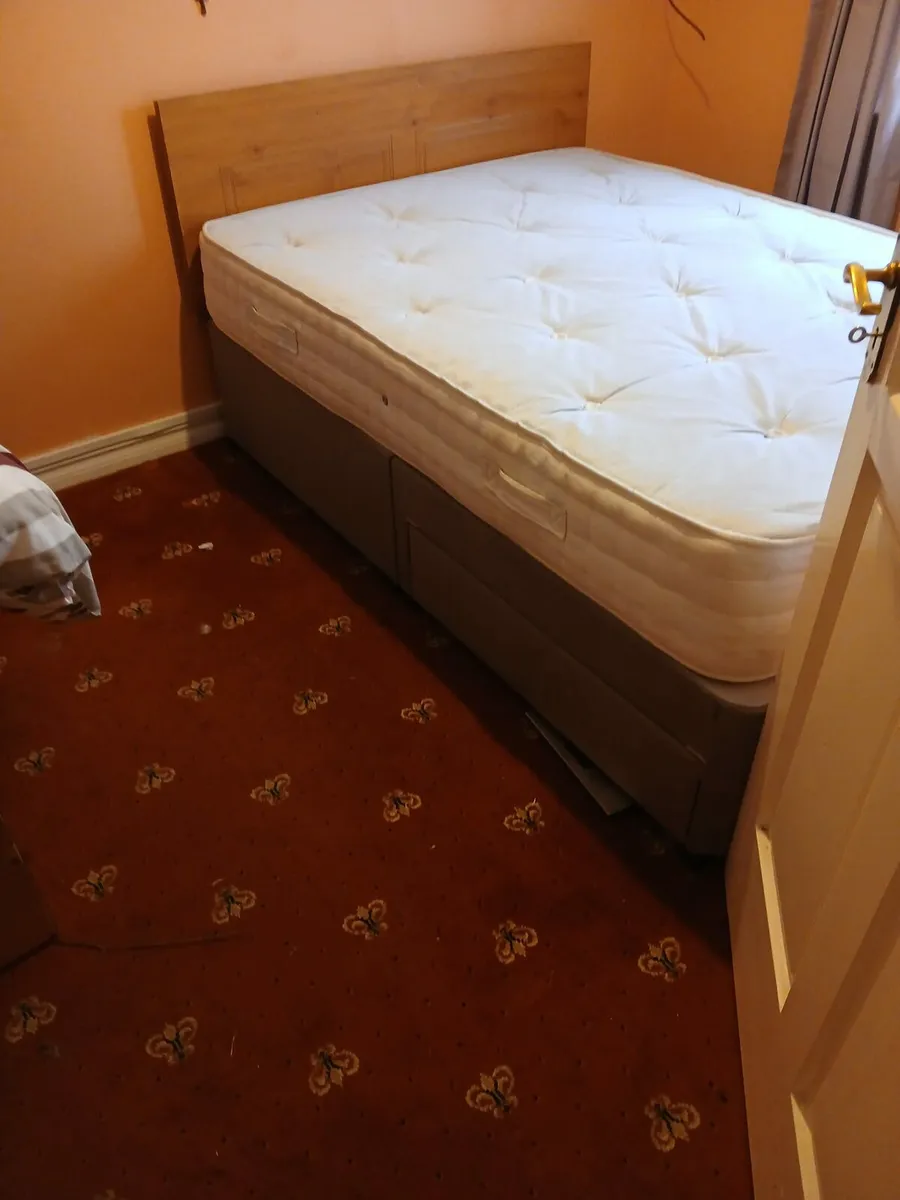 Double Bed - Image 2