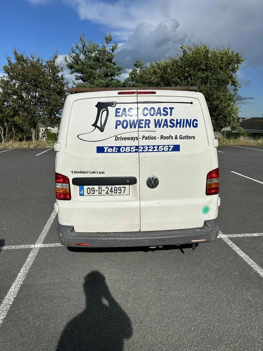 2009 Volkswagen transporter - Image 4