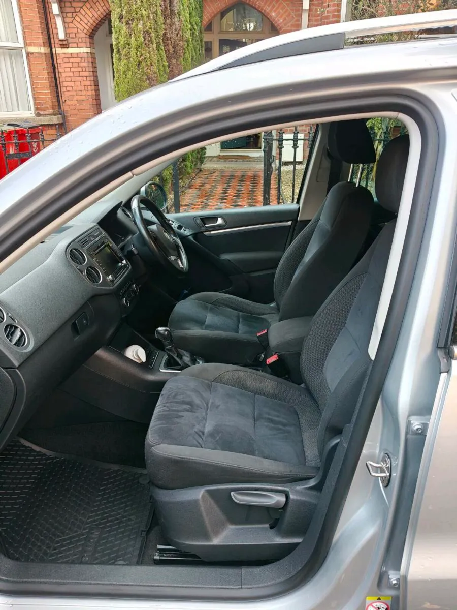 Volkswagen Tiguan 2013 Automatic DSG AWD - Image 3