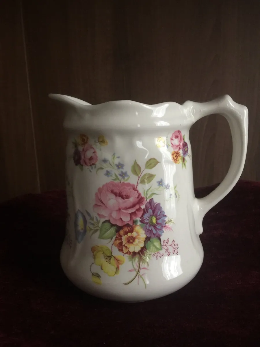 Jugs - Image 4