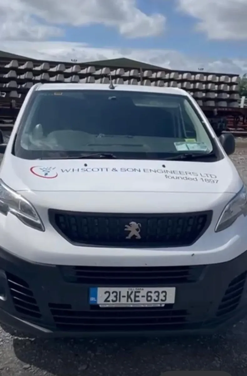 Van - Image 2