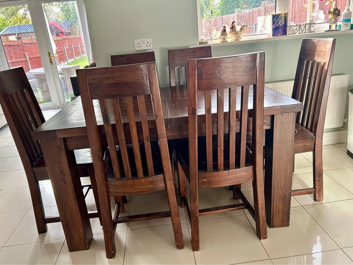 Dining table (Extendable) with 6 chairs - Image 2