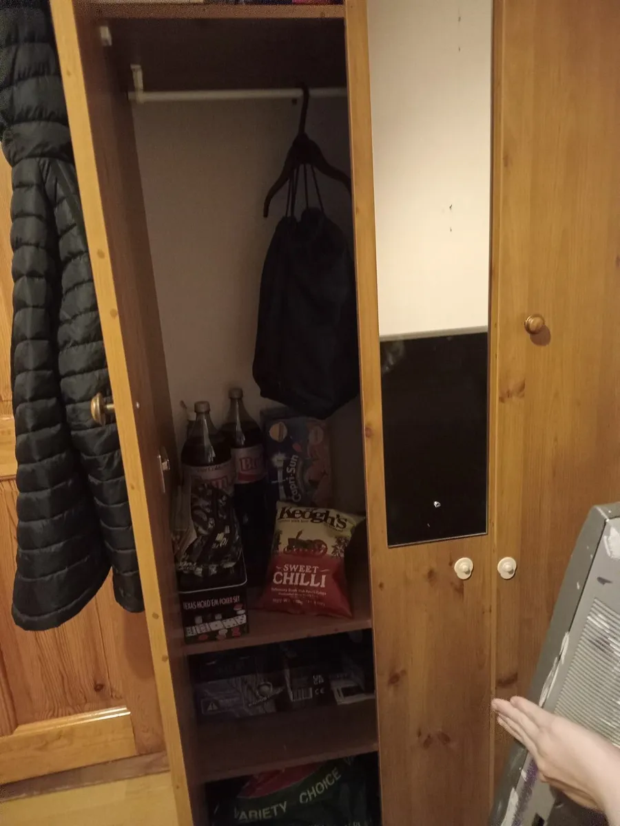 Wardrobe - Image 3