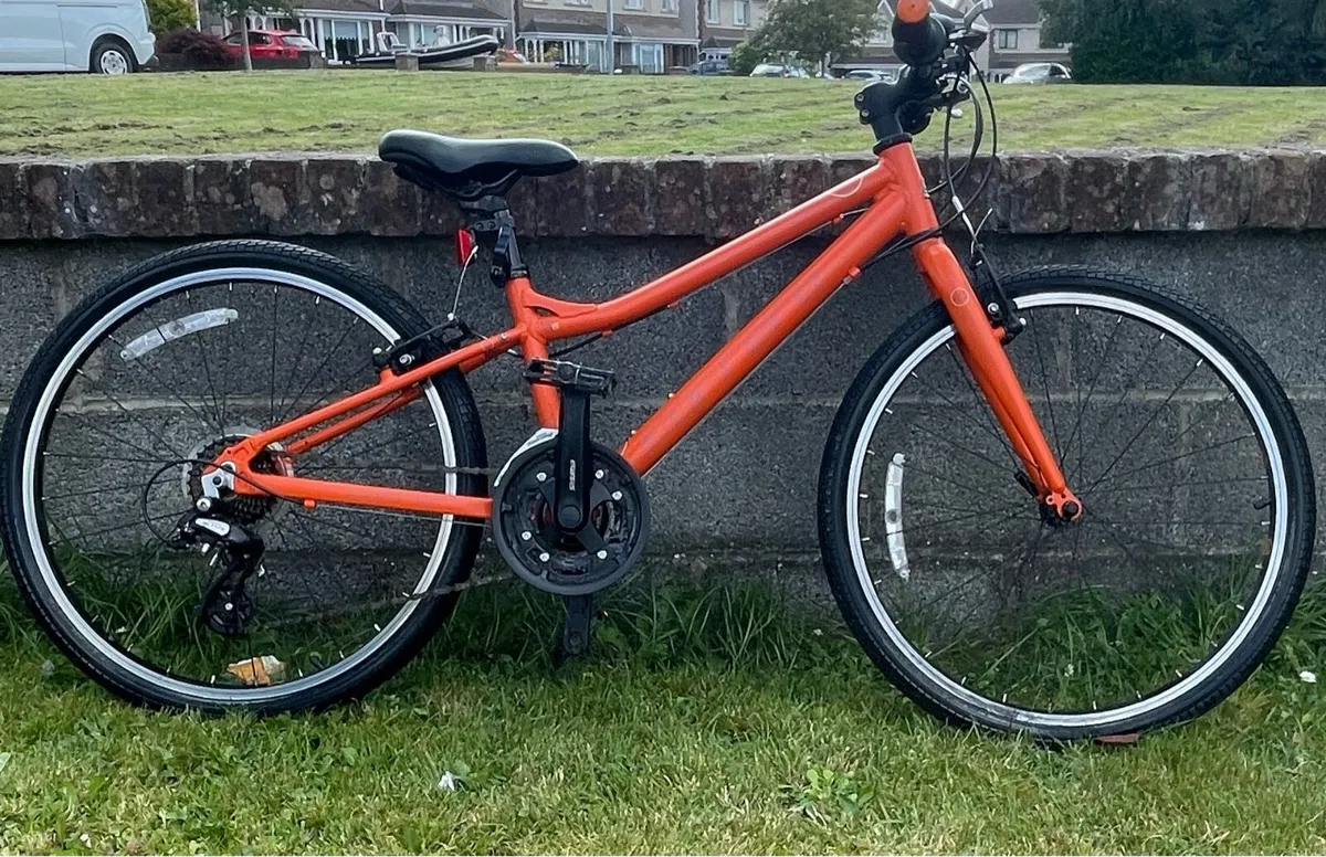Carrera Abyys Junior Hybrid Bike Orange - Image 1