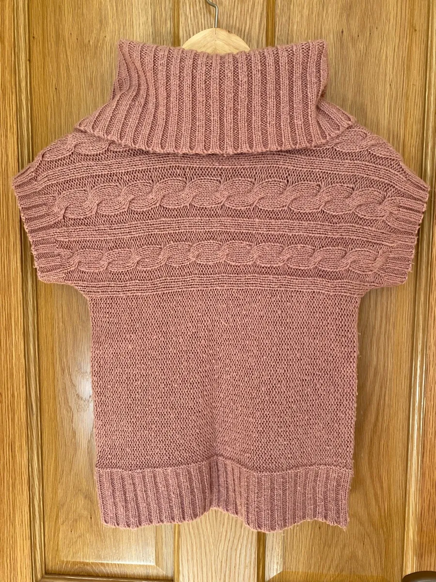 Girl’s Dusty Pink Roll Neck Knitted Jumper 9/10 yr - Image 1
