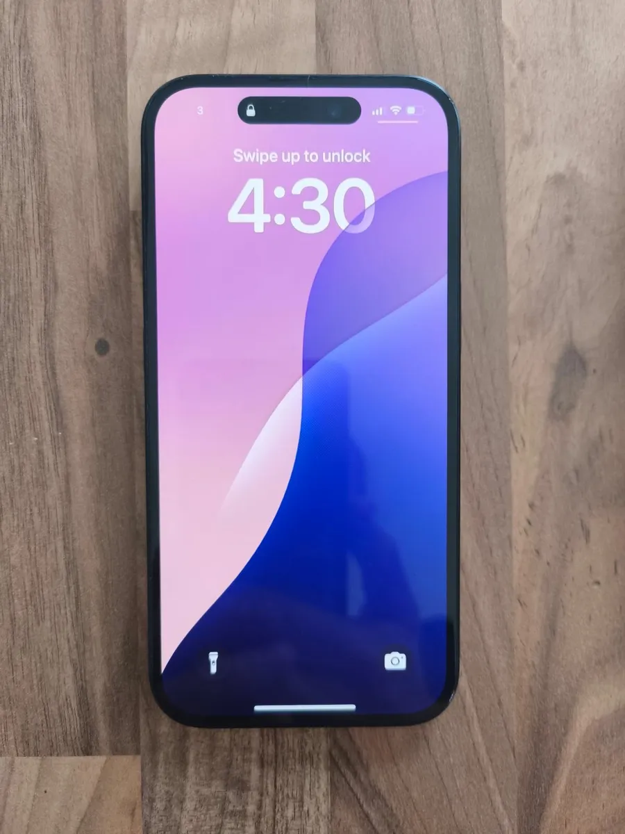 IPhone 15 - Image 3