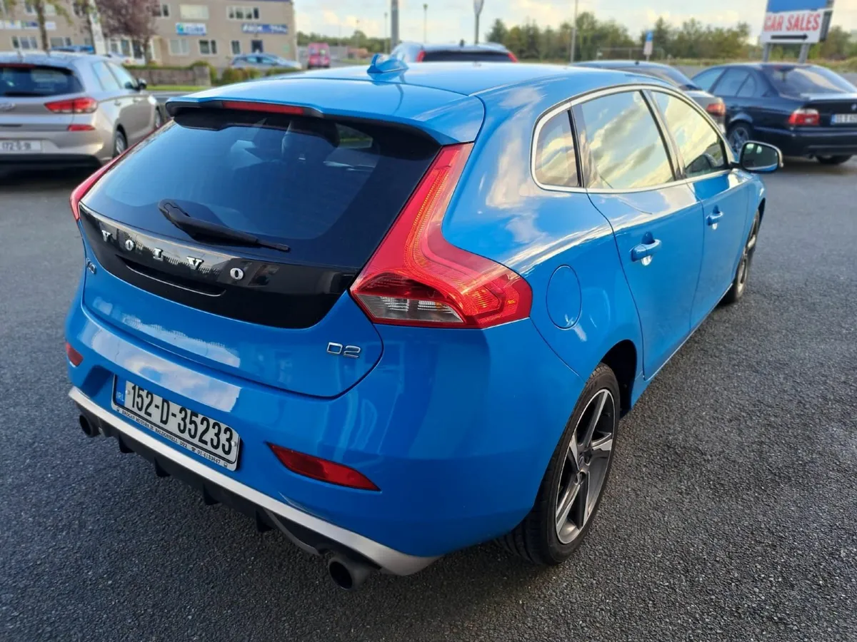 Volvo V40 152 R-design Low Km New T.B New Nct 5/27 - Image 4