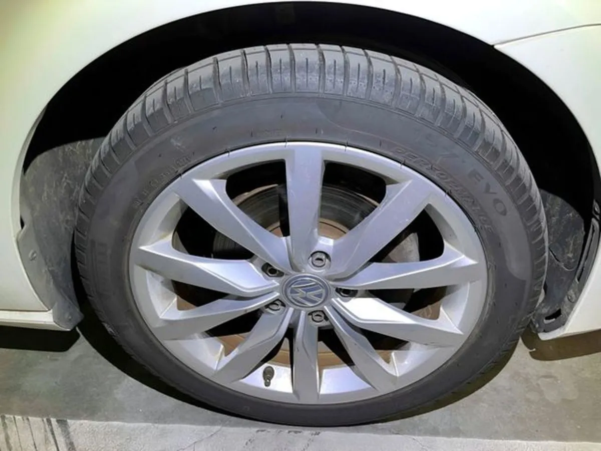 Volkswagen Golf 1.4 TSI High Line Automatic  Reve - Image 4