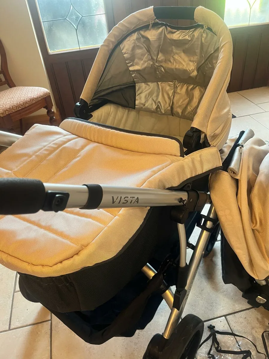 Baby travel bundle and crib. - Image 3