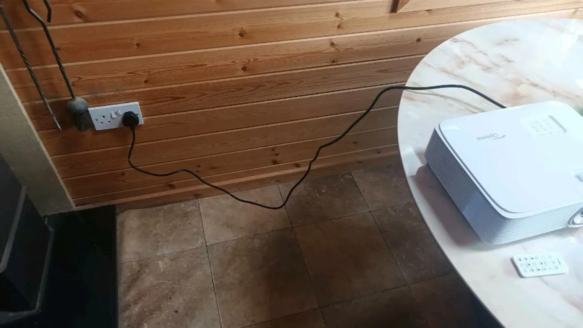Optomo DLP projector, fully working, post 20e D18 - Image 3