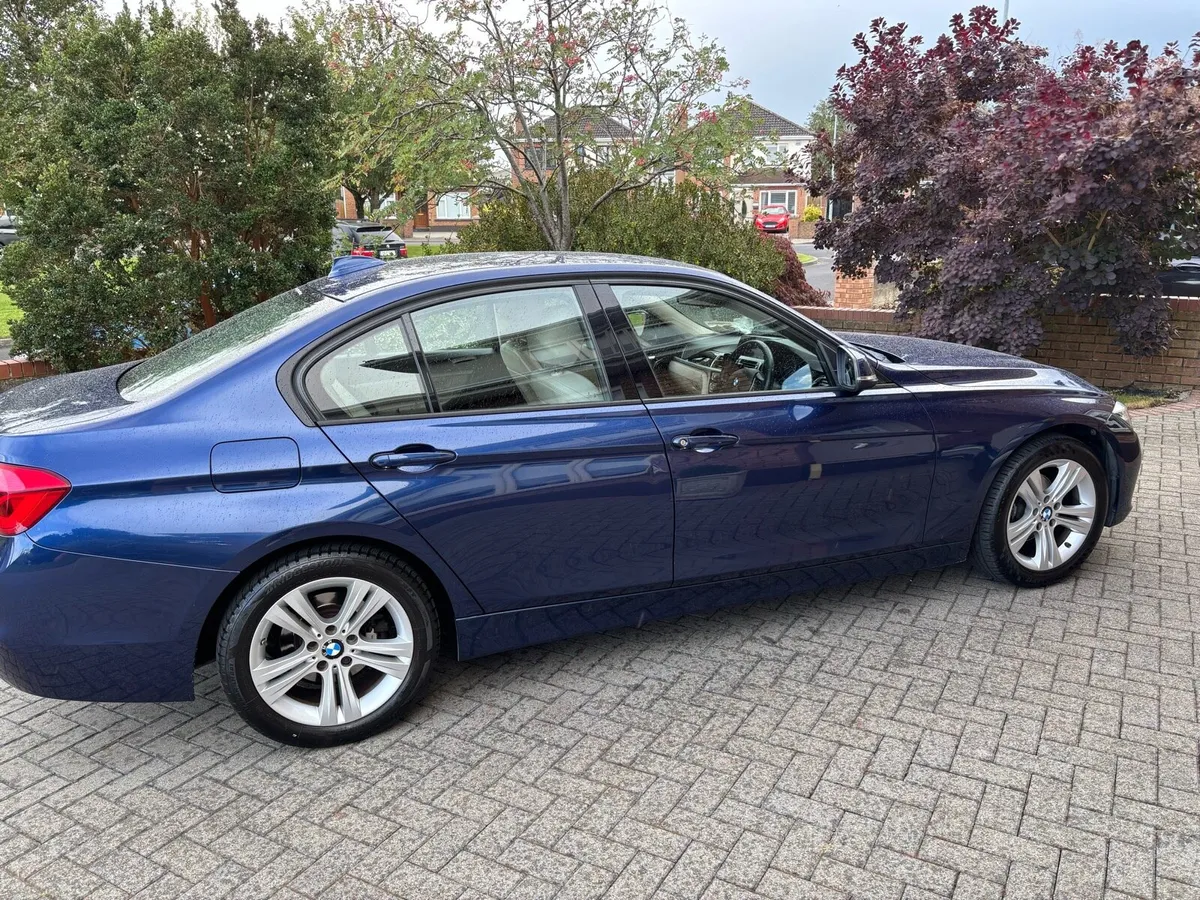 Car - Image 2