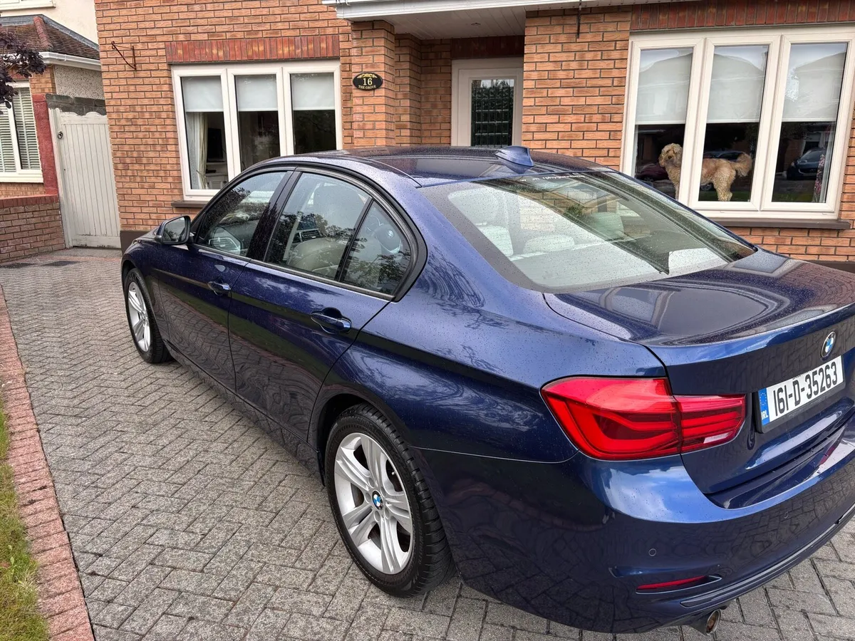 Car - Image 3