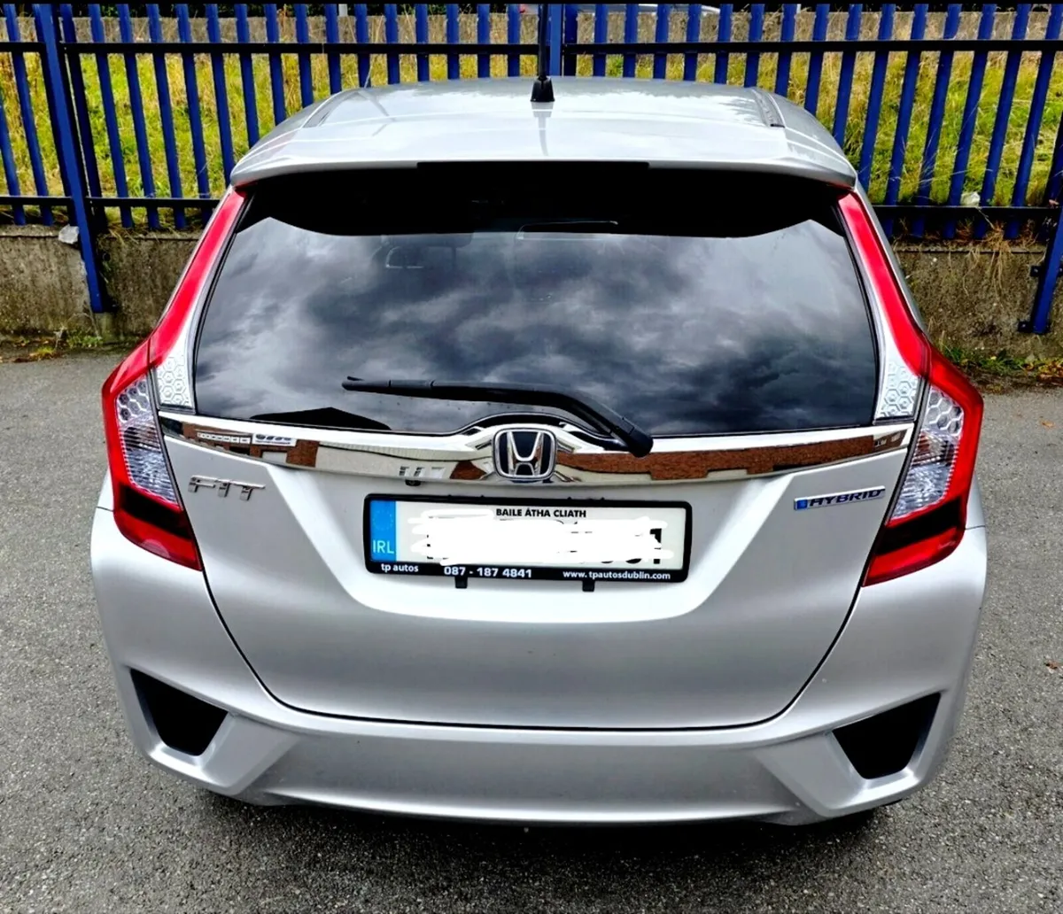 Honda fit 1.5 Hybrid(only 117km driven) - Image 3