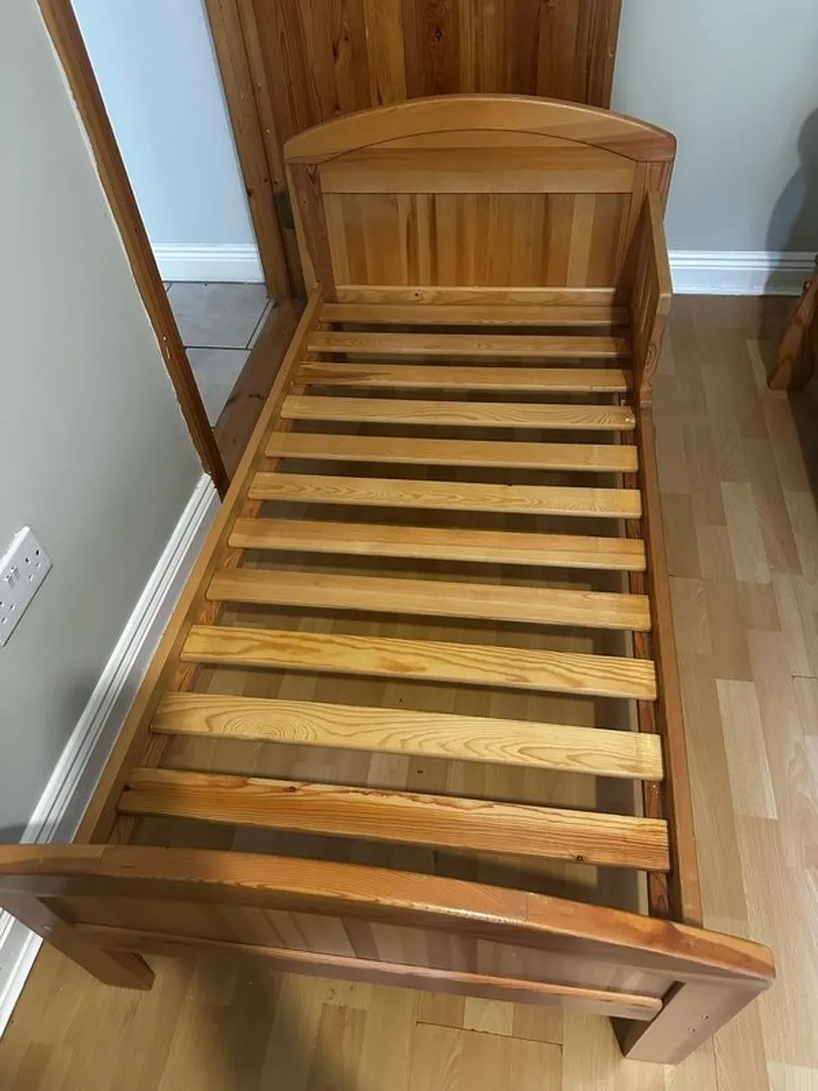 Kids bed - Image 1