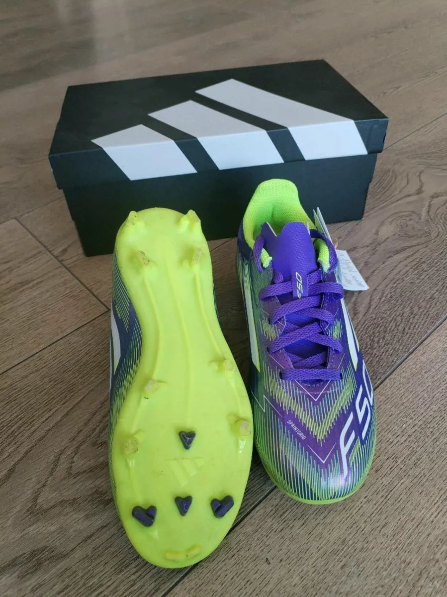 Boys football boots - Image 2