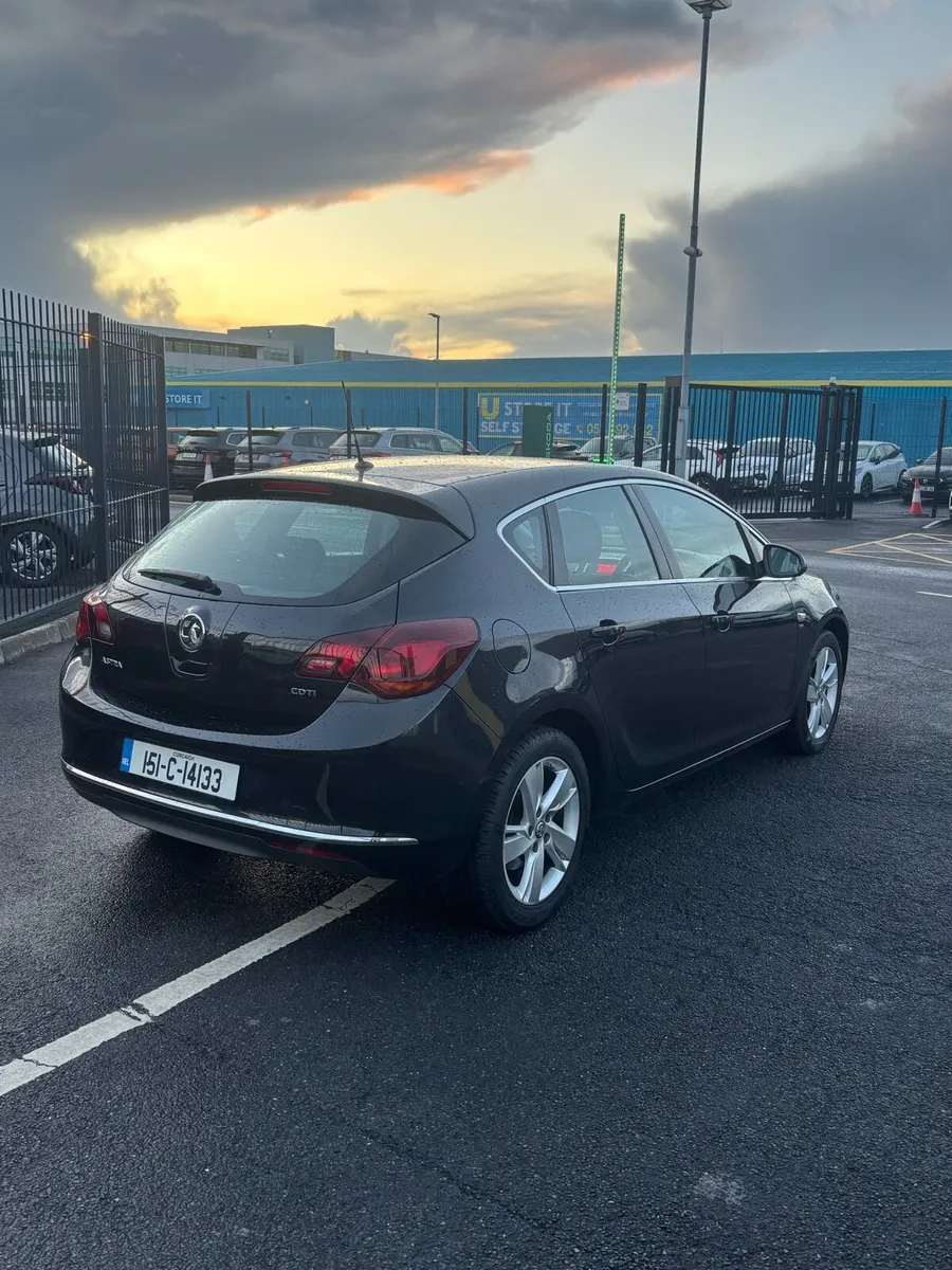 Vauxhall Astra - Image 4
