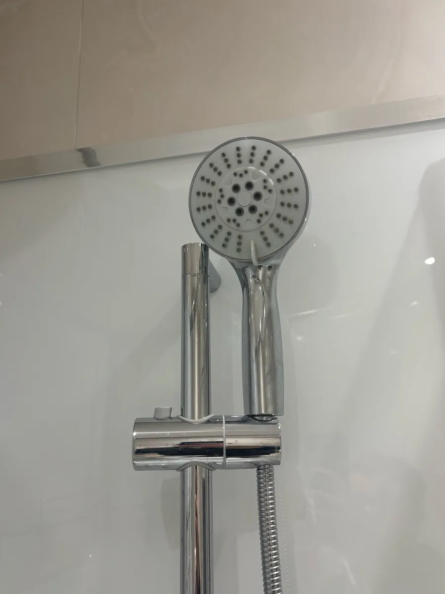 Vidalux Pure 900x900 Hydro Massage Shower Cabin - Image 4