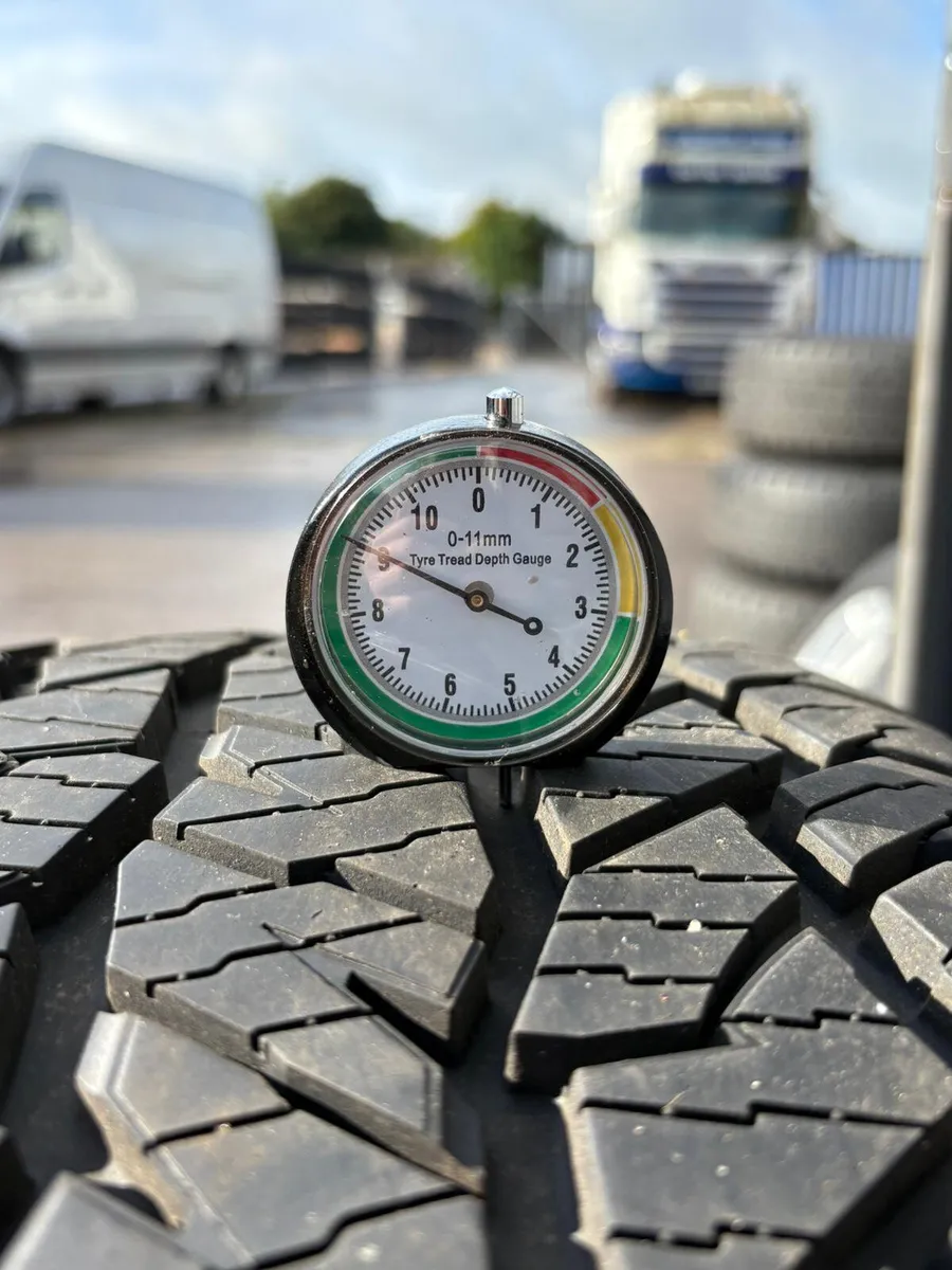 18" Genuine NISSAN NAVARA & HANKOOK TYRES - Image 3