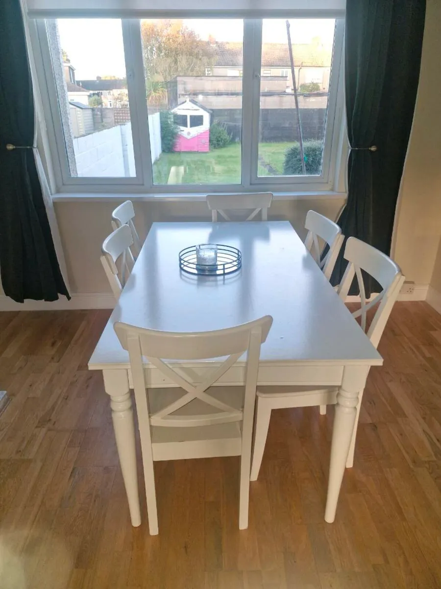 Extendable 6- 8 seater Kitchen Table - Image 2