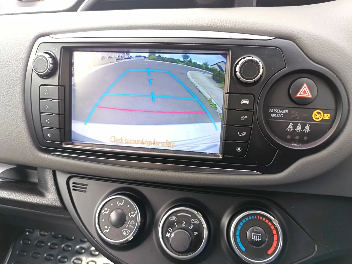 Toyota Yaris 2016 - Image 3