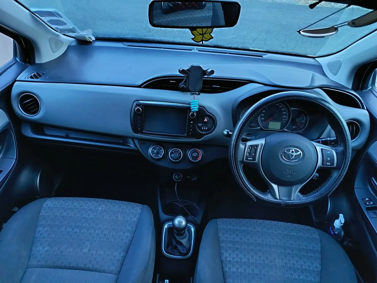 Toyota Yaris 2016 - Image 4