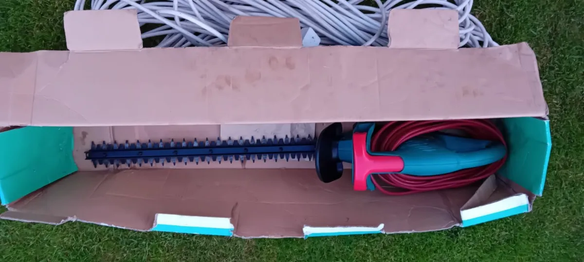 Bosch Hedgetrimmer - Image 1