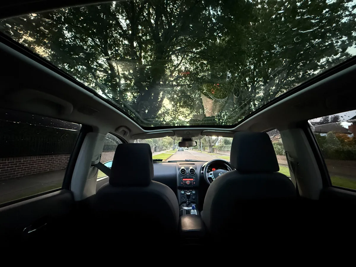 New NCT. Stunning Glass-Roofed 7-Seat Qashqai+2. - Image 2