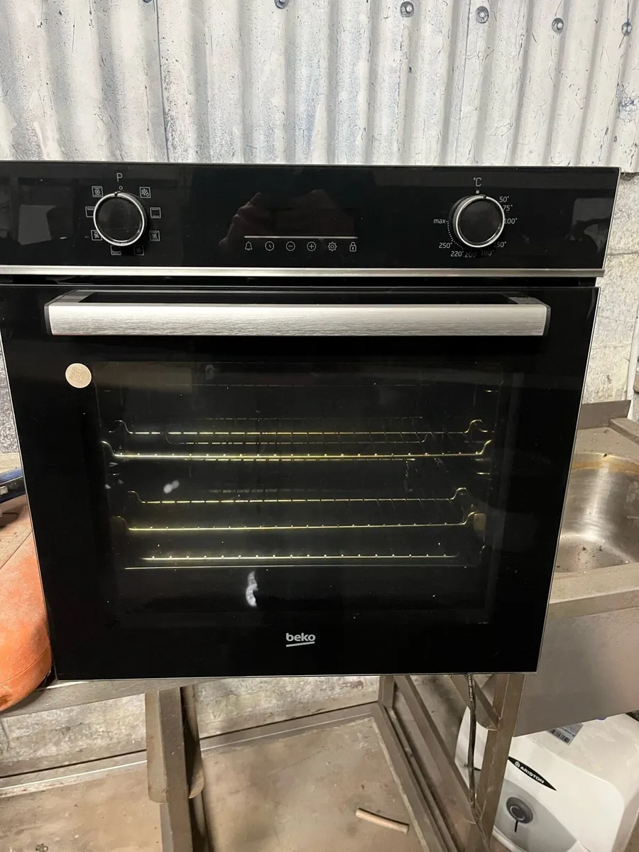 Beko single oven - Image 1