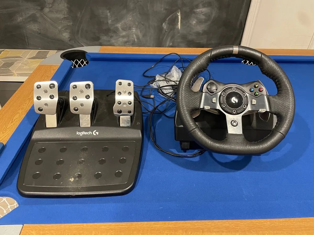 Logitech g920 Xbox Steering Wheel - Image 1