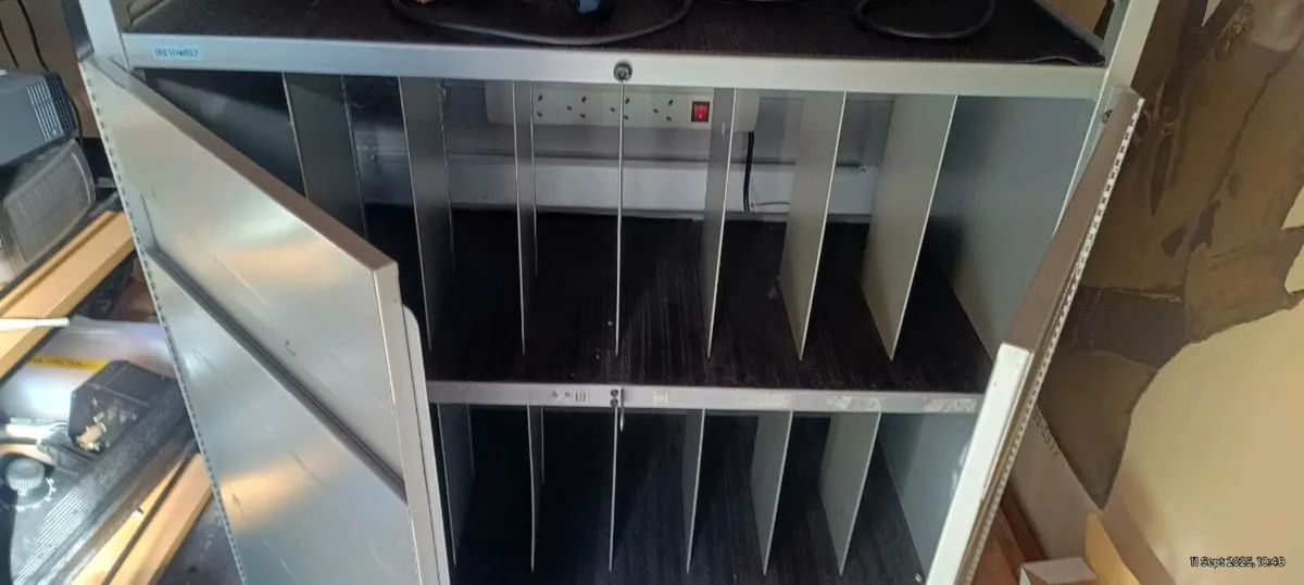 Mobile Charging Station 12 units ar one time - Image 4