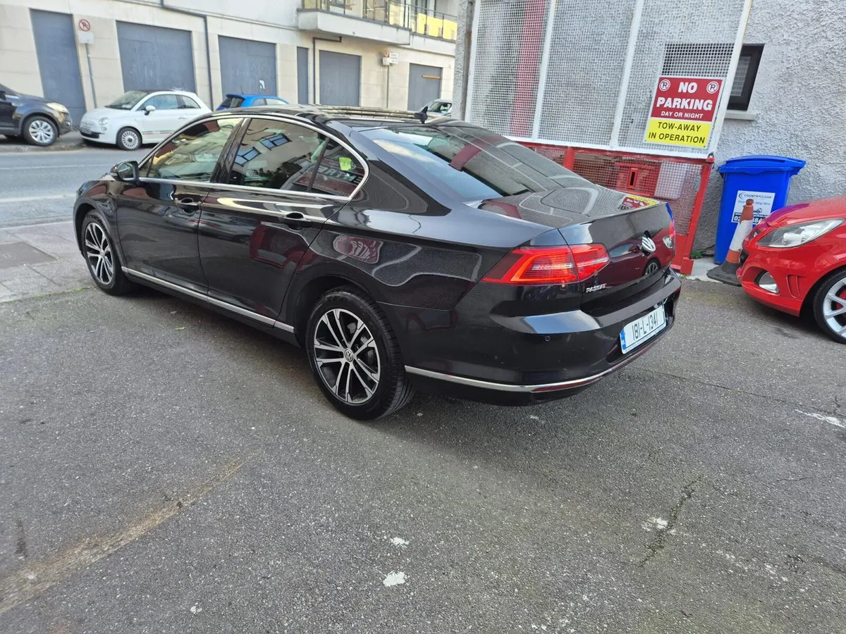 Volkswagen Passat 2018 - Image 3