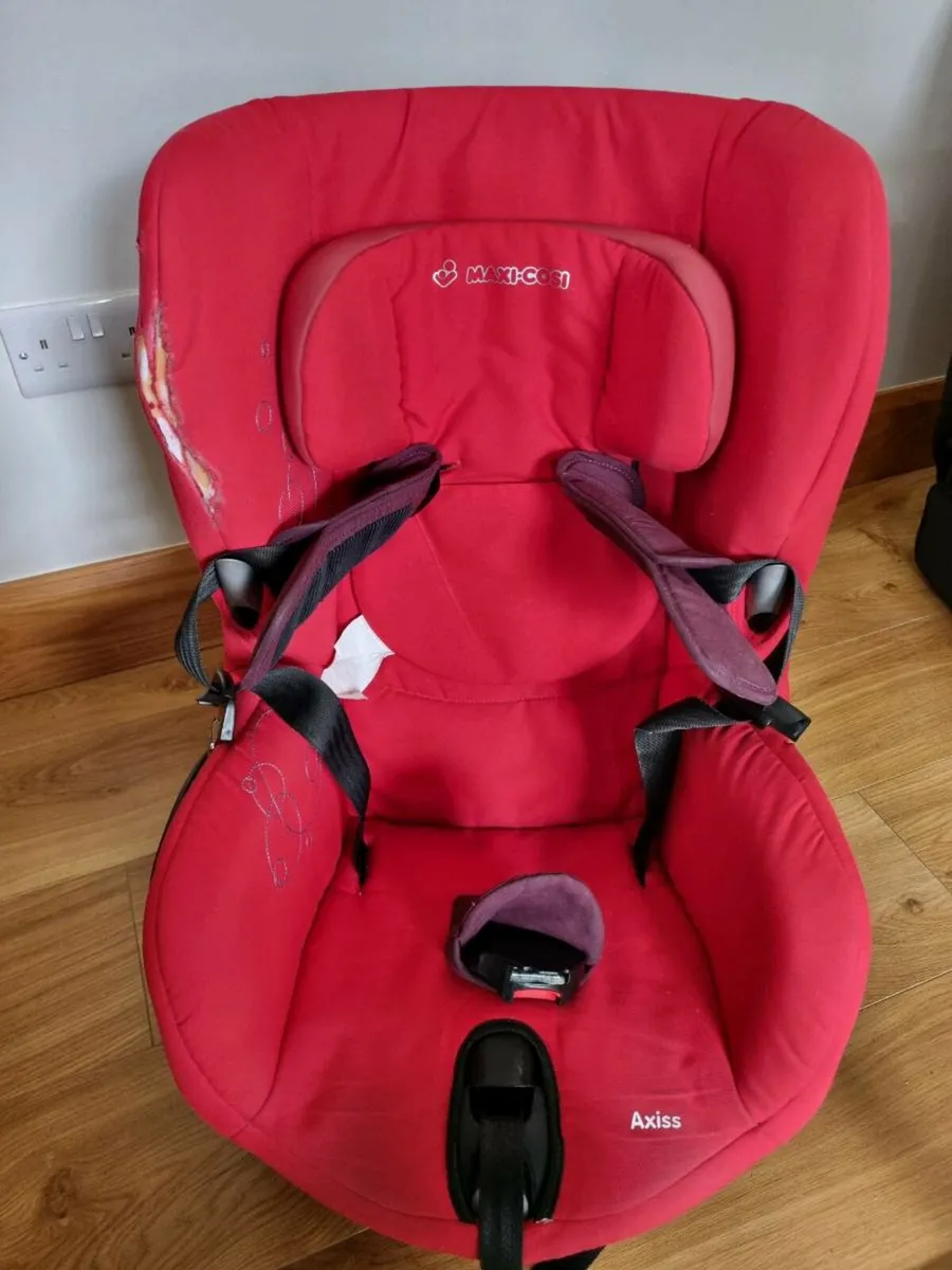 Maxi Cosi Axiss Rotating Car Seat - Image 2