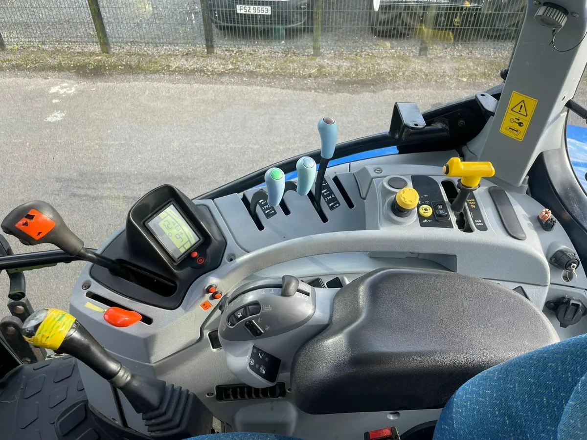 2010 NH t6040 50k loader - Image 3
