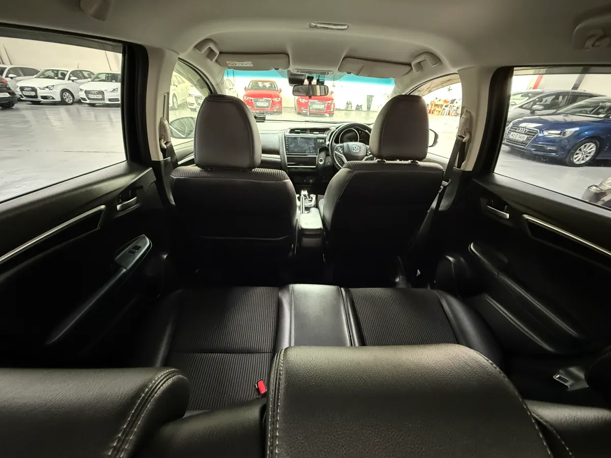 2019 Honda Fit 1.5 Hybrid Auto,Leather Package - Image 4