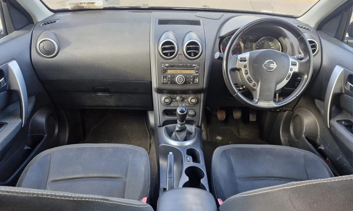 Nissan Qashqai 2010 Low mileage - Image 4