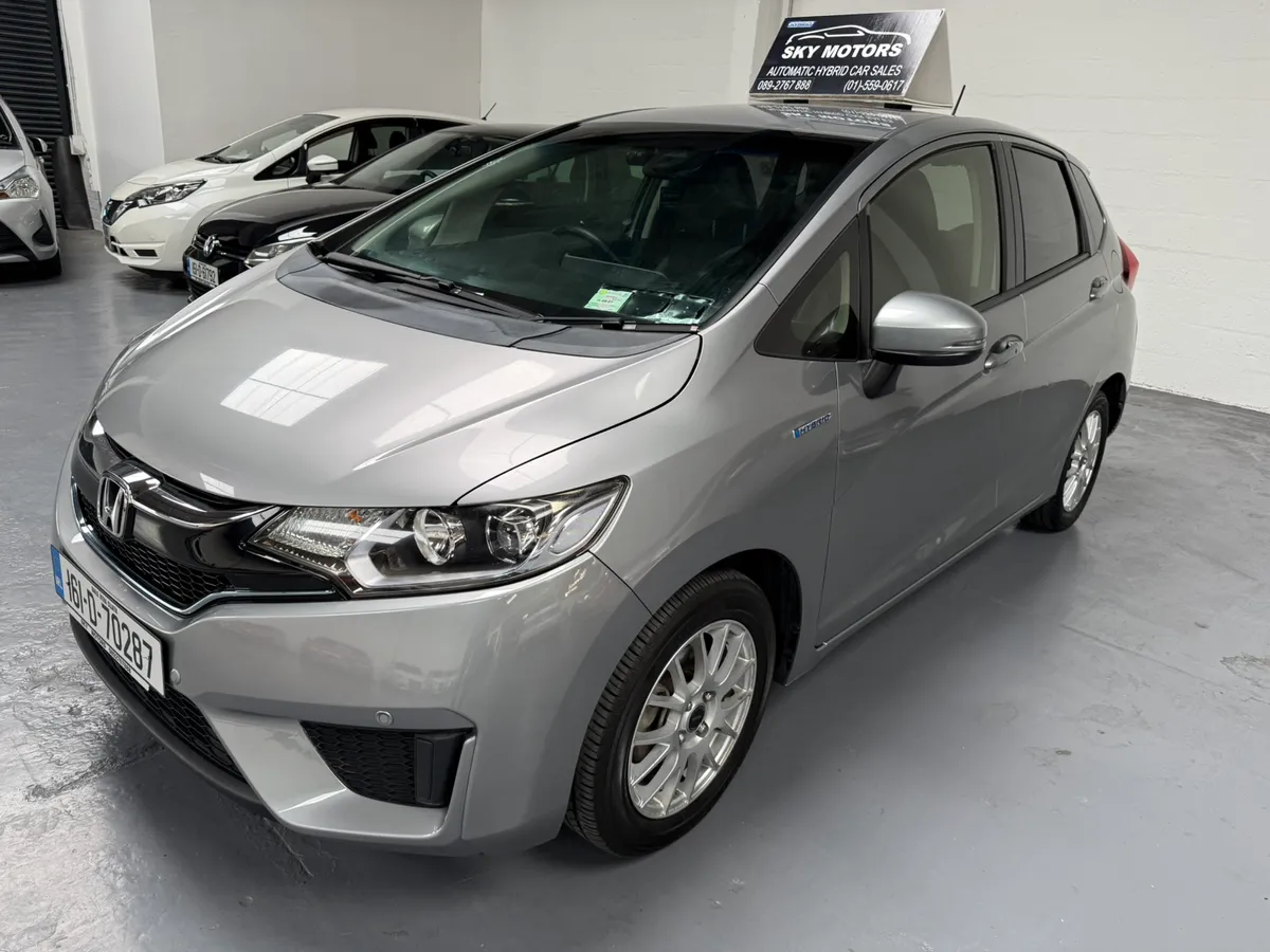 2016 Honda Fit 1.5 Petrol Hybrid Auto, Immaculate - Image 3