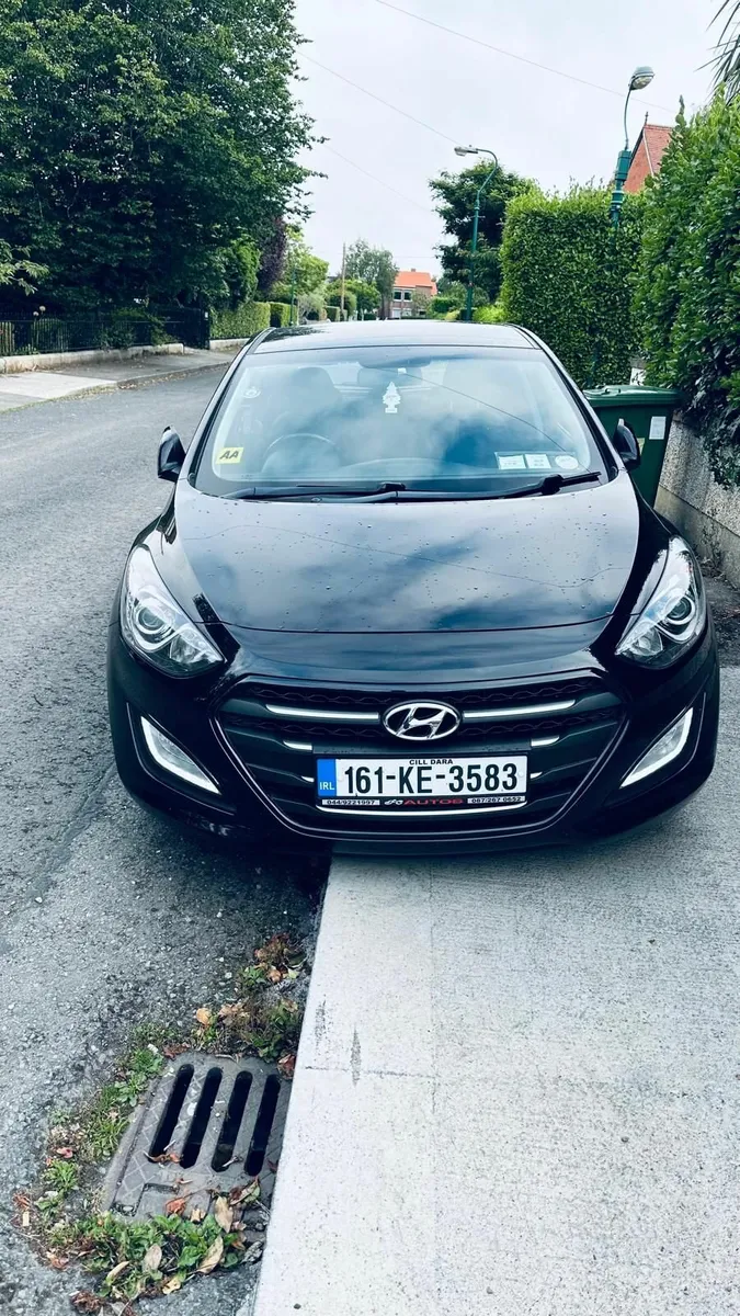Hyundai i30  Black-Deluxe-2016 Irish Car - Image 2