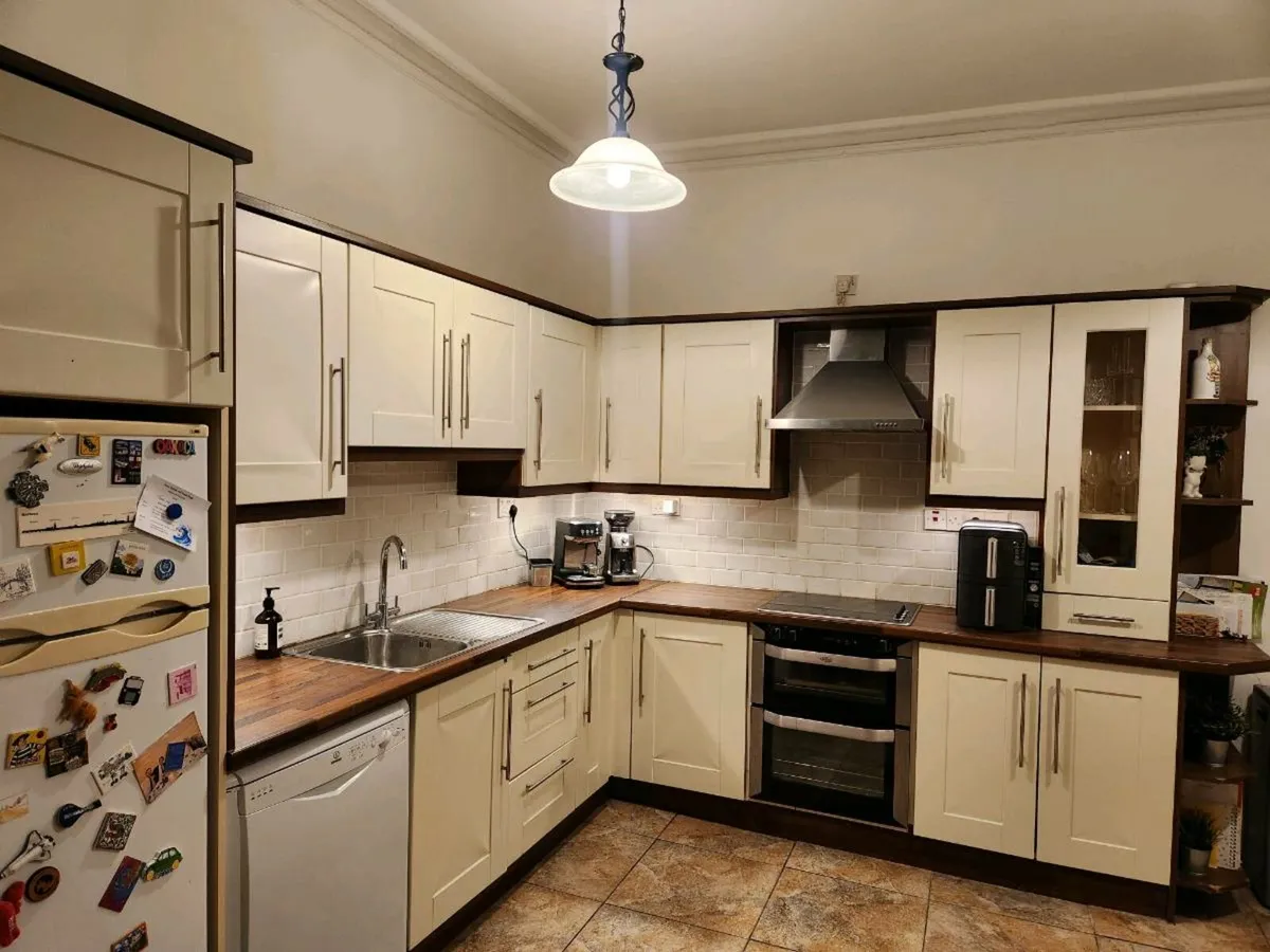Kitchen - Image 2