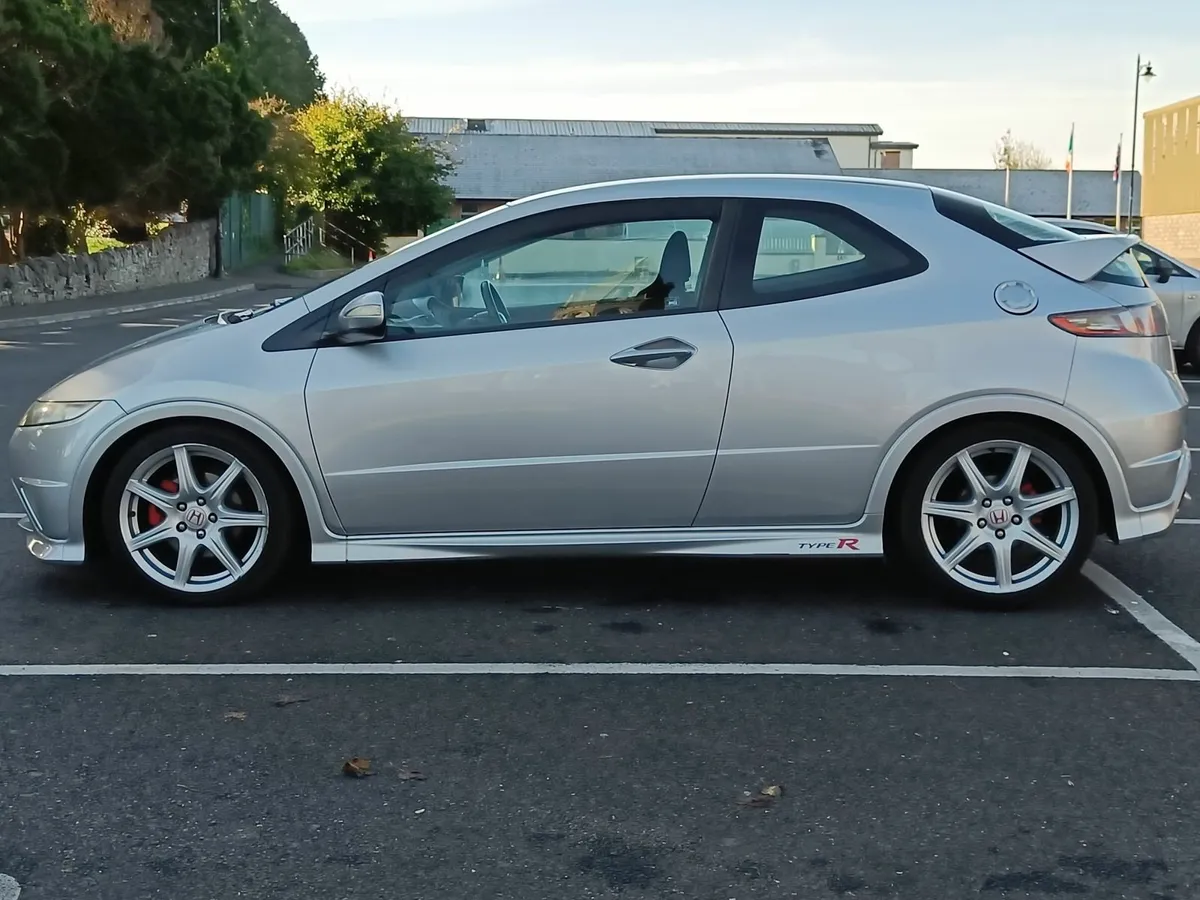 Honda Civic 2007 - Image 2