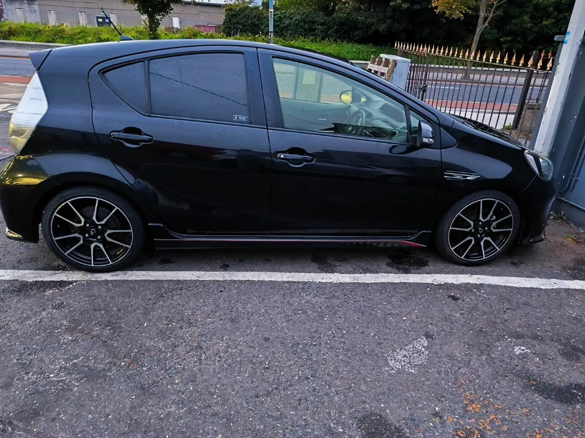 Toyota Aqua G's 2014 Sport Hybrid - Image 4
