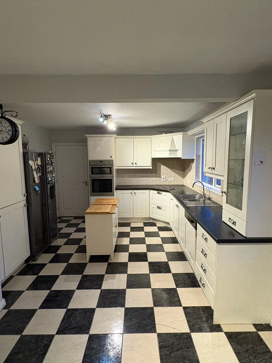 Kitchen for sale (+ Appliances) - Image 1