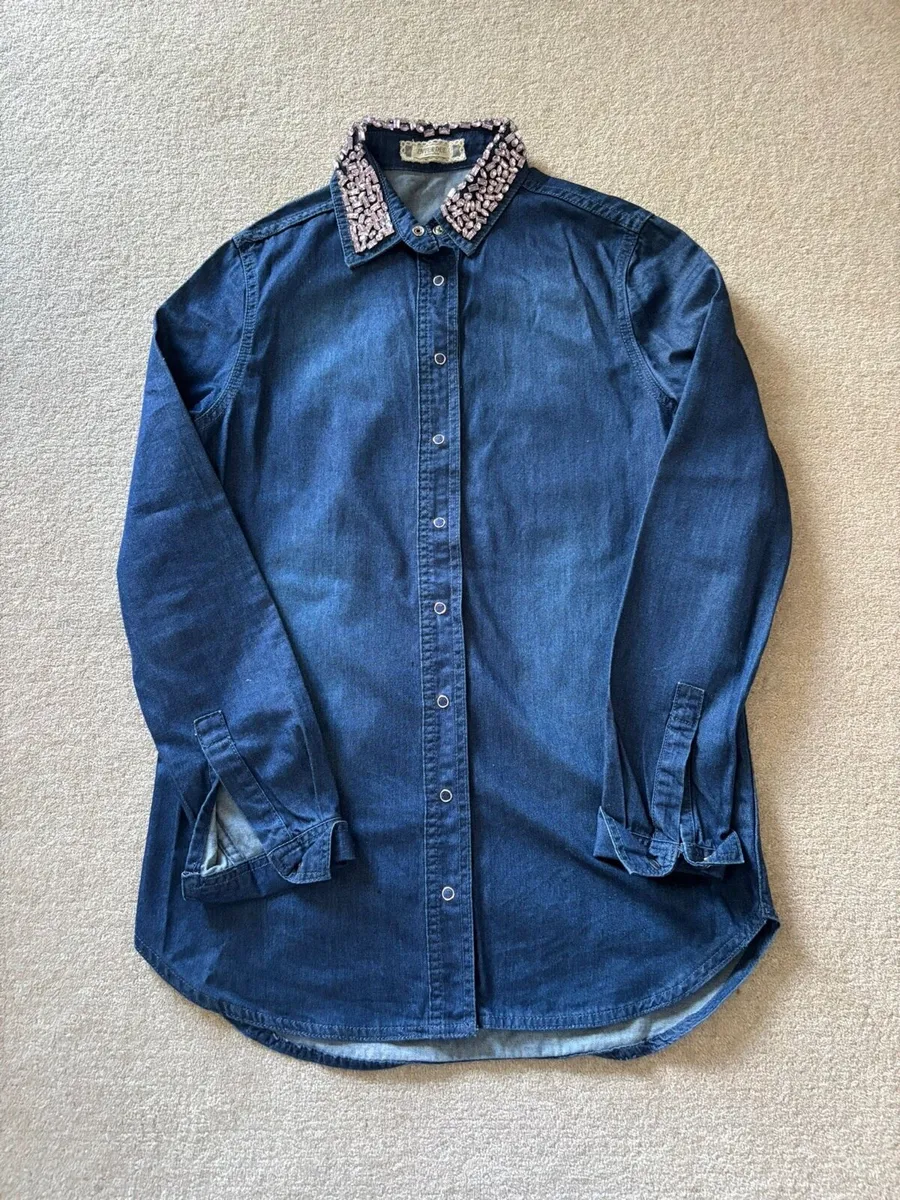 Ladies denim shirt with jewels on the collar - Image 1