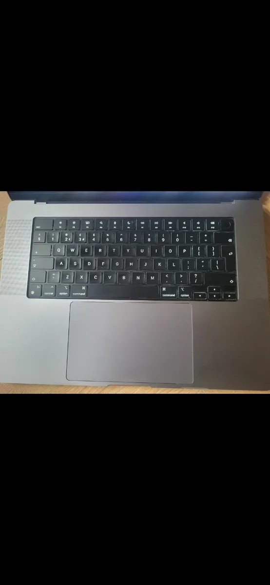 Macbook pro 16 m1 ( 2021) - Image 3