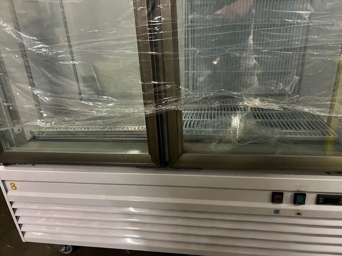 New double display freezer - Image 4