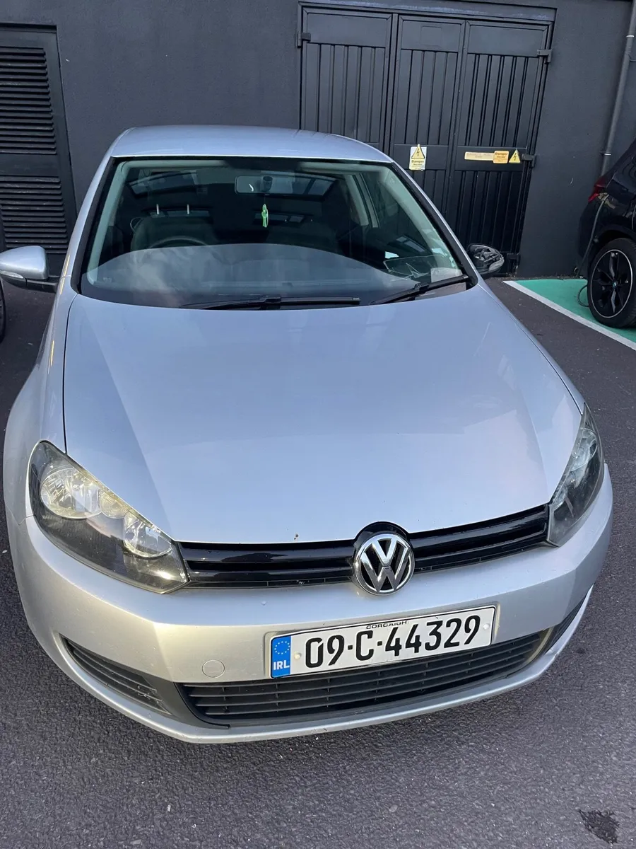 Volkswagen Golf 2009 - Image 1