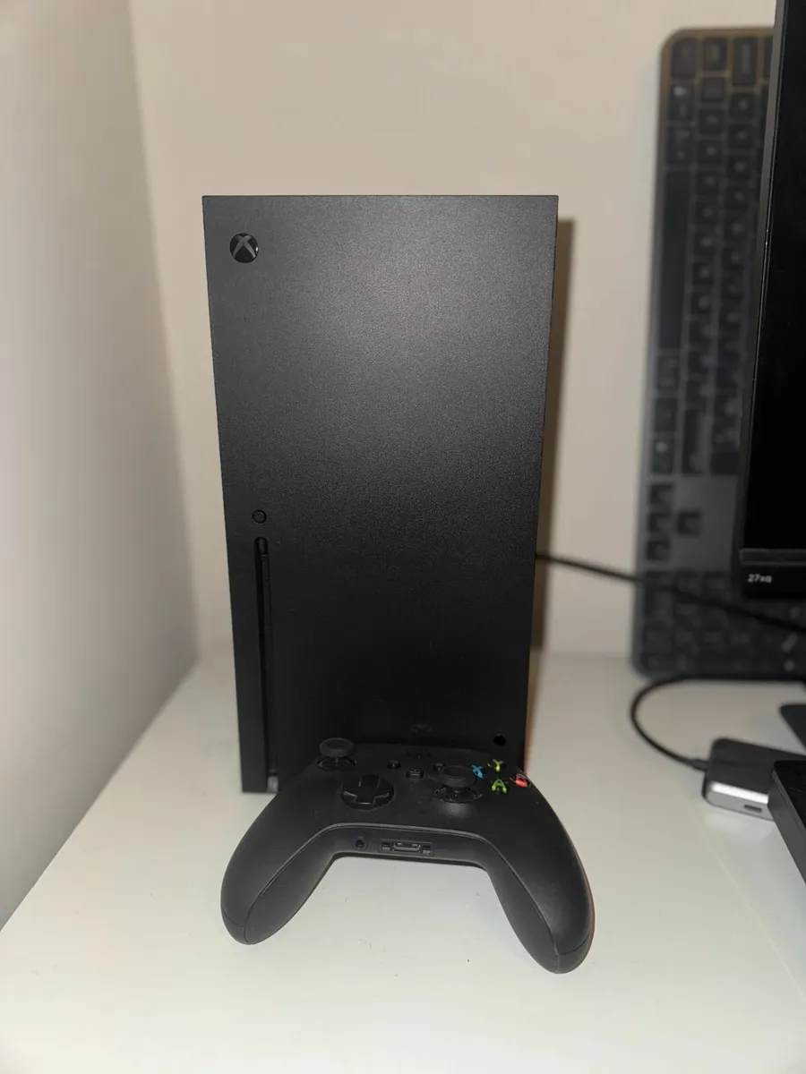 Xbox Series X - Image 1