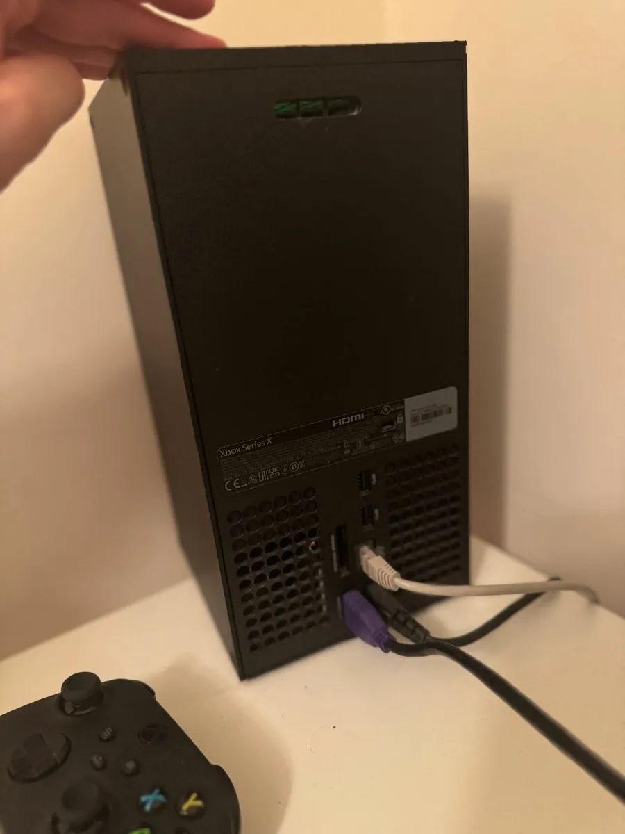 Xbox Series X - Image 2