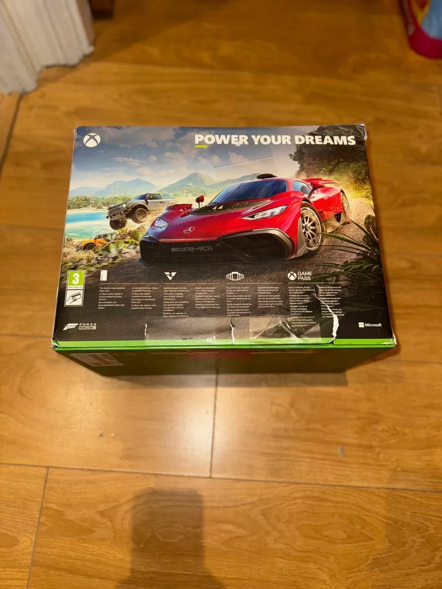 Xbox Series X - Image 3