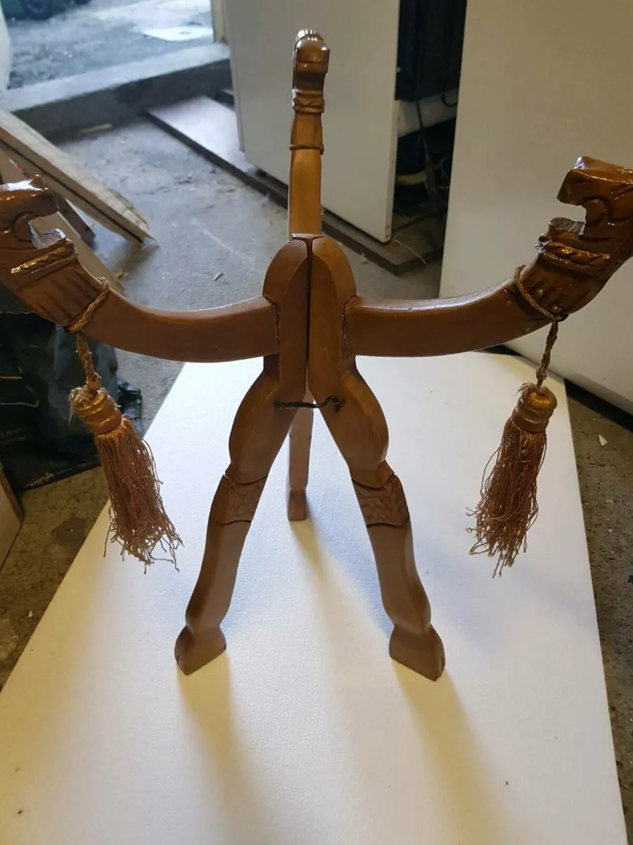 Tripod table - Image 4