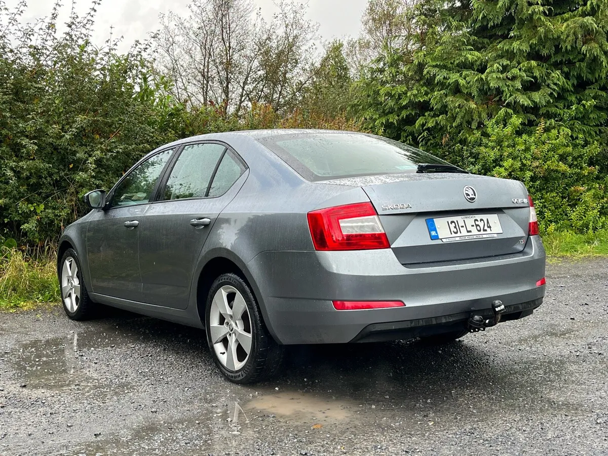 Skoda Octavia 2013 immaculate - Image 4